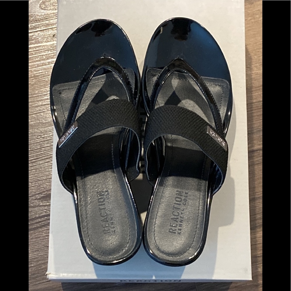 Kenneth Cole Reaction Black Pepea Cross Wedge Sandals - Size 8